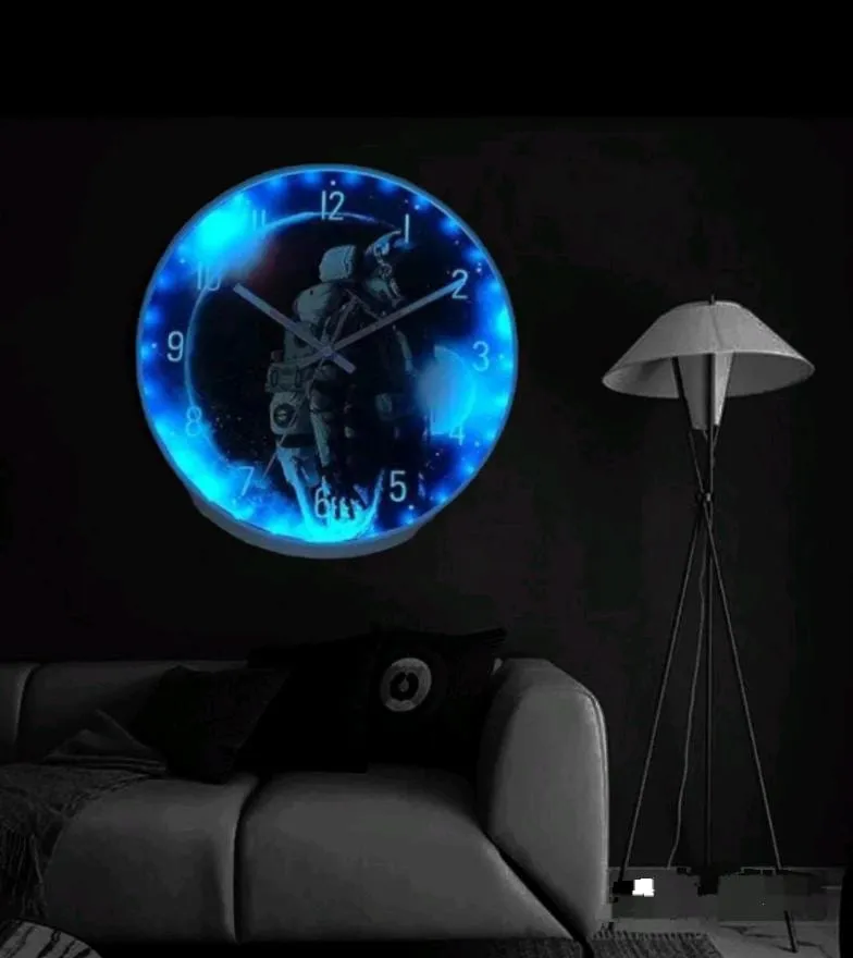 Reloj Mural Silencioso Luminoso Astronauta 30 Cm - Imagen 3